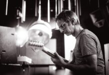 Rafael Toral Is Murdering the Classics