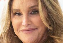 Caitlyn Jenner Surprises Kardashians With Emotional Good-bye