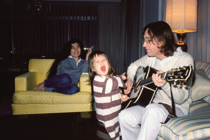 John-Lennon-Yoko-Ono-Sean-Ono-Lennon-Tokyo-1977-c-Yoko-Ono-Lennon_photo-by-Nishi-F.-Saimaru-1-resized-scaled.jpg