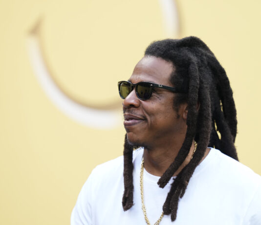 Newly Umlauted JAŸ-Z Set For Roots Picnic