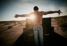 PARTY CRASHER – SPIN