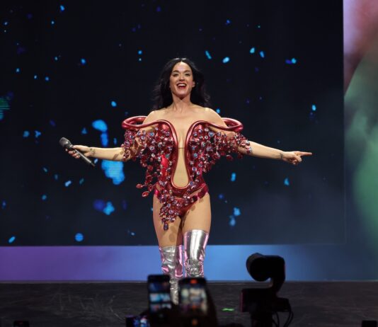 File: Katy Perry, Long run, J Balvin To Rock FIFA
