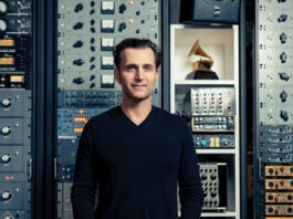 Like Father, Like Son: Dweezil Zappa Celebrates 20 Years of Frank Zappa Reside