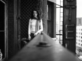 Melissa Auf der Maur Finds ’90s Demos For New Assortment