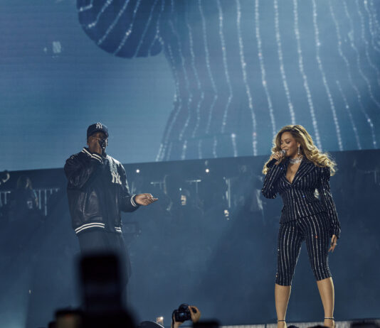 Beyoncé, JAŸ-Z Reignite Chemistry On ‘DEW’ Remix