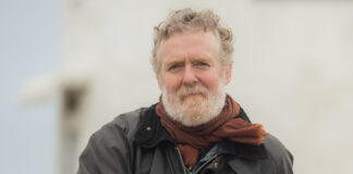1000’s Collect To Honor Glen Hansard Forward Of Public Funeral