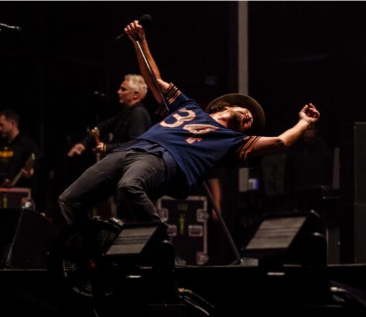 Pearl Jam Welcomes Billy Strings At Ohana